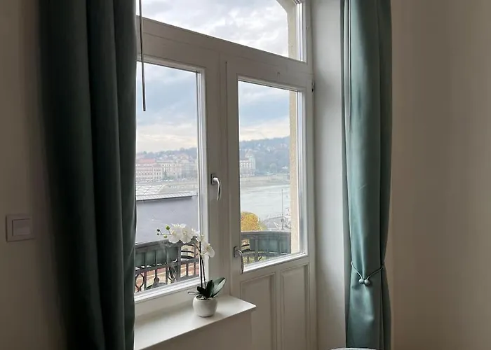 Full Panorama Budapesta