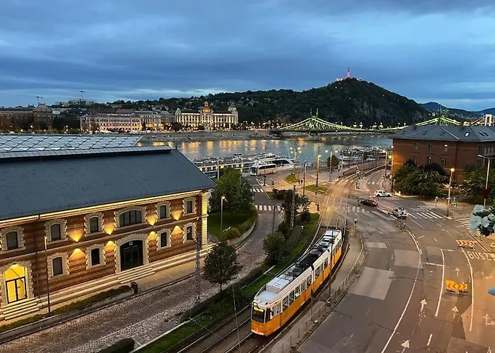 Full Panorama Budapesta